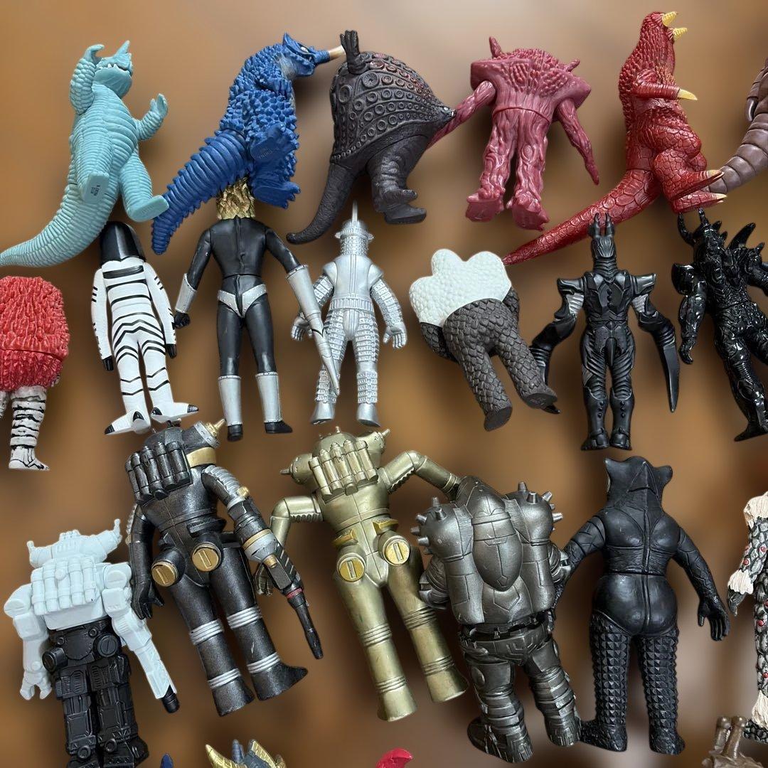 ウルトラマン　ソフビ　怪獣　フィギュア　セット　まとめ　65個