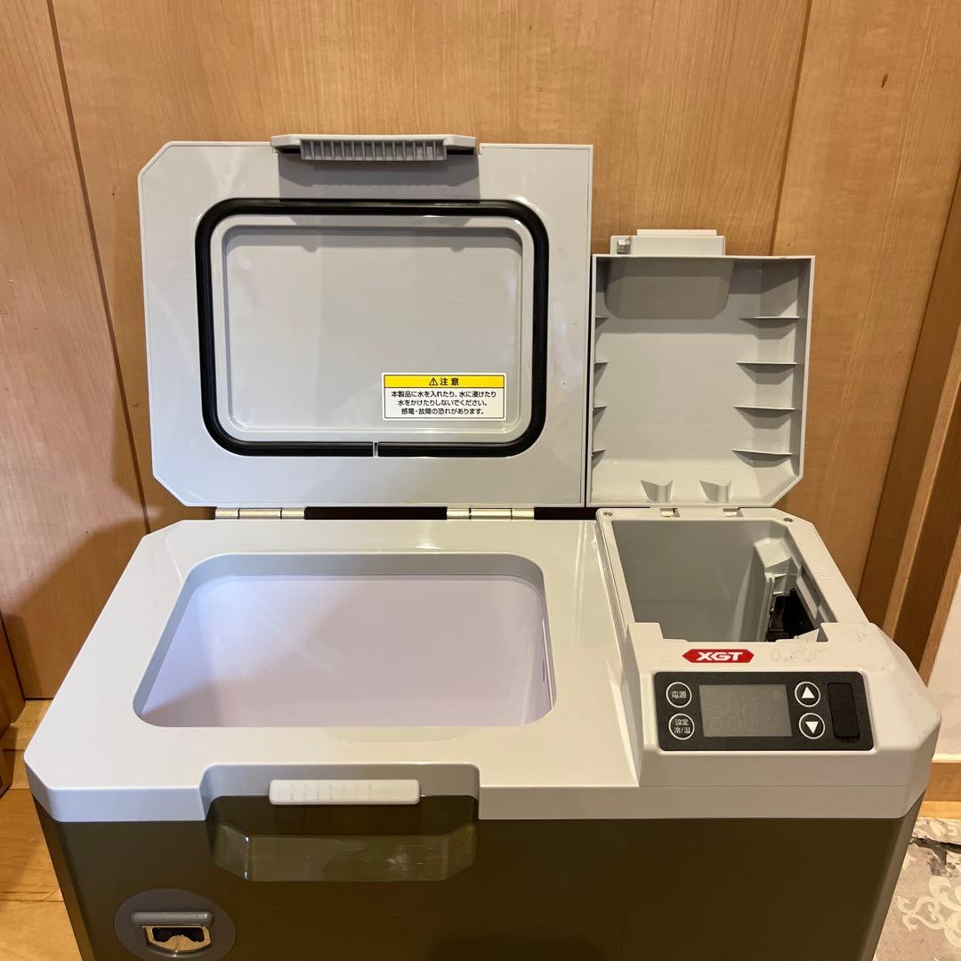 【中古　良品】マキタ保冷温庫CW003G シガーソケット　ACアダプター