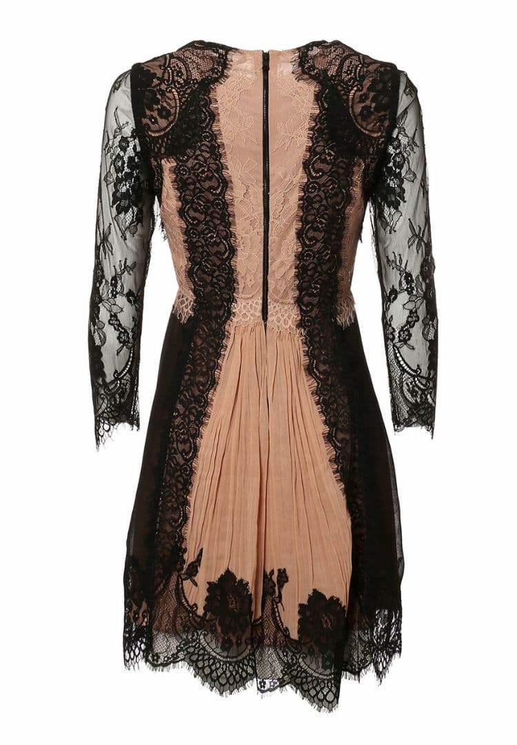 仲里依紗さん着用　アリスアンドオリビアalibe+olivia レースワンピース