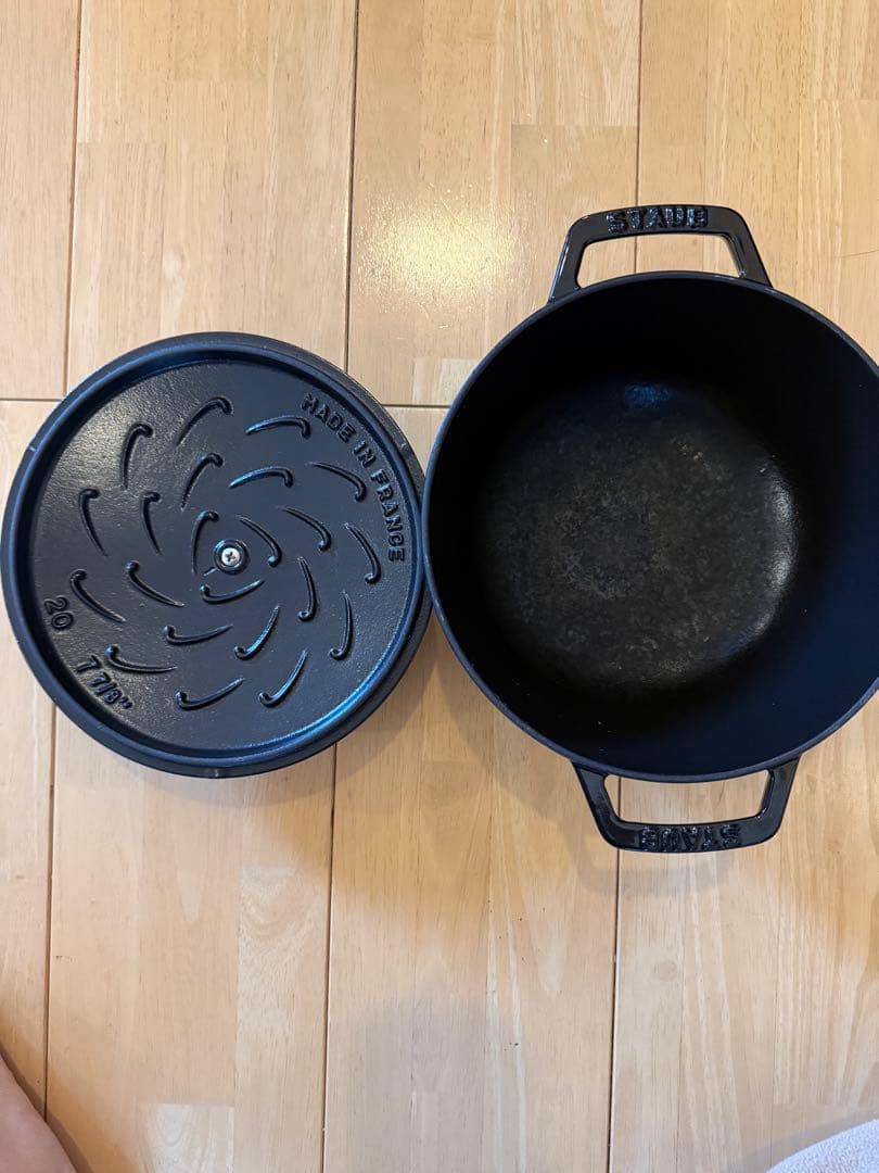 ストゥブ　20センチ　お鍋　美品