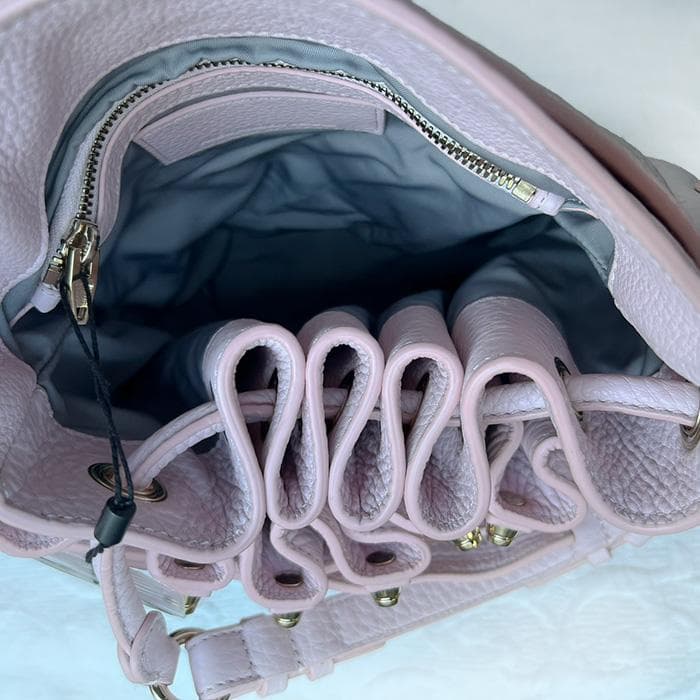 じ*じ様 アレキサンダーワンのレザーバッグ　スタッド　2way　新品未使用