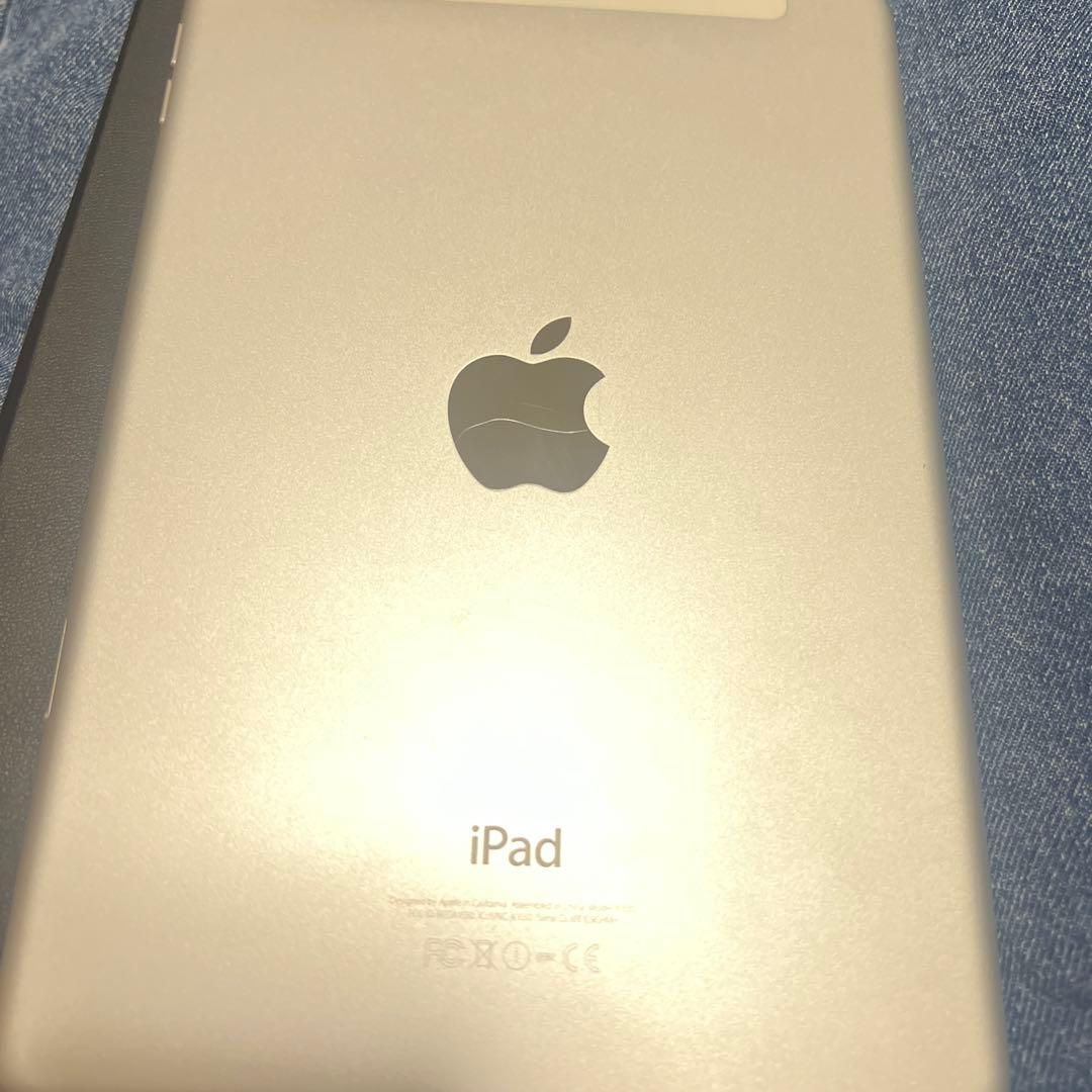 iPad mini 4世代 SiMフリー 16GB