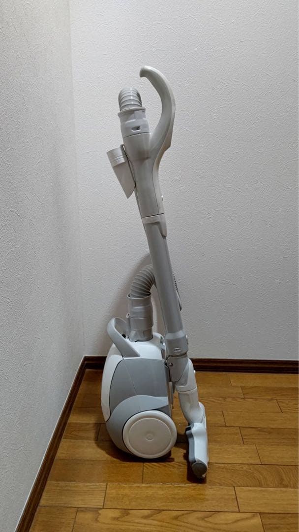 紙パック式掃除機　パナソニック電気掃除機 MC-PBKN6A-H 2021年製