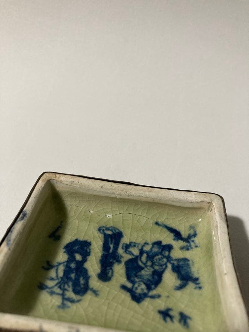 金工足銀 光緒年製刻印 龍金具染付唐子図 蓋物 小物入