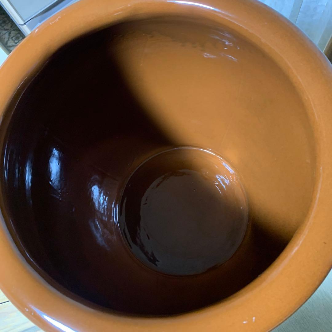 壺　かめ　陶器製　丸壺