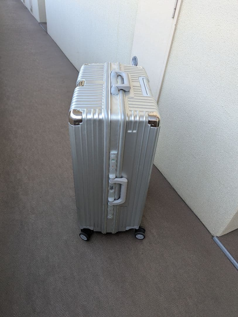☆たっぷり容量！！1回のみ使用キャリーケース☆