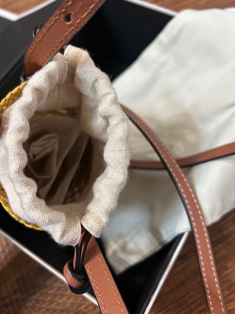 【美品】期間限定出品　ロエベ シリンダーポケット　かごバック