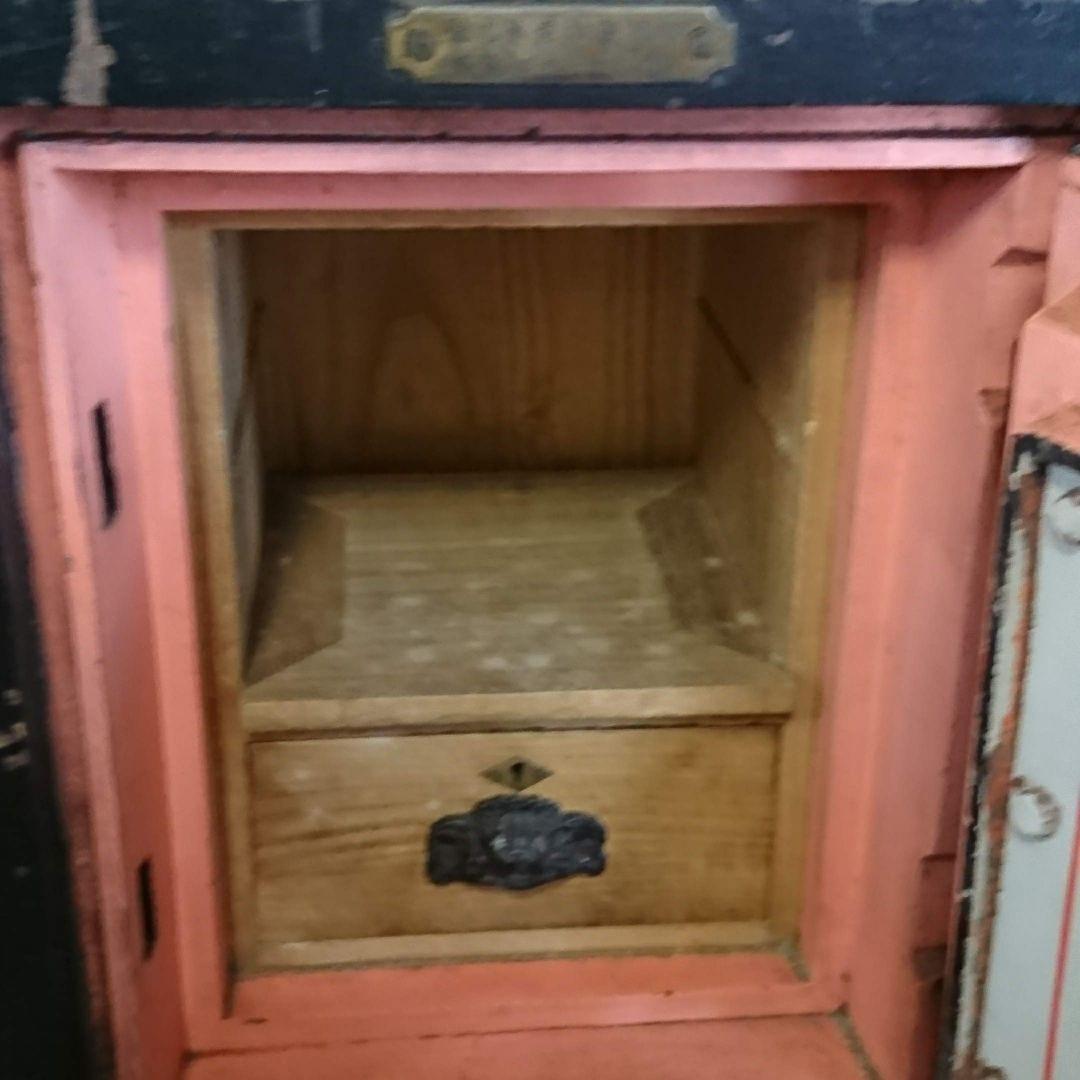 明治時代の小型耐火金庫(明治24年製造)