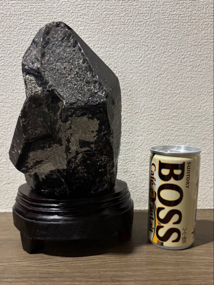 黒水晶　モリオン　原石　木製スタンド付き　2.3kg 特大結晶　パワーストーン