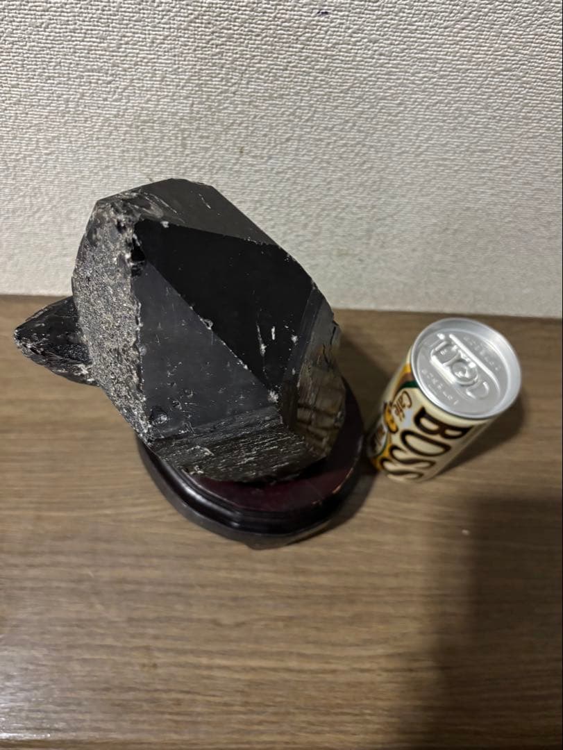 黒水晶　モリオン　原石　木製スタンド付き　2.3kg 特大結晶　パワーストーン