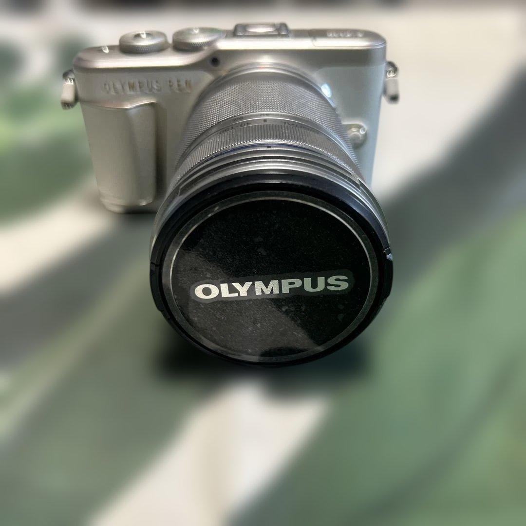 Olympus E-PL10 ホワイト/シルバー　40-150mm