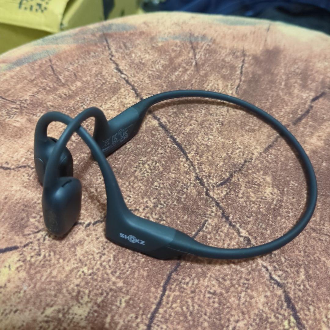 Shokz OpenRun 骨伝導イヤホン