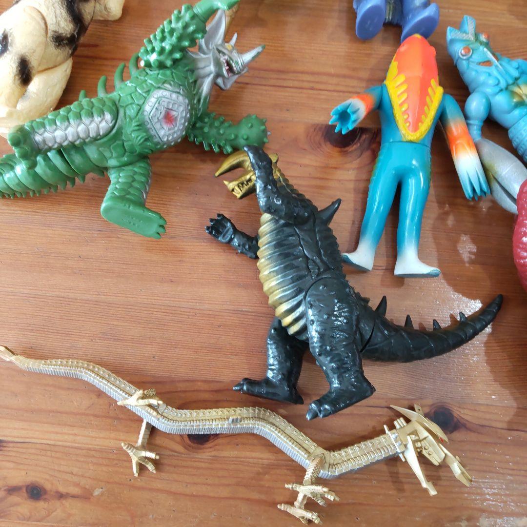 昭和ウルトラマン 　　　　　　　　　怪獣ソフビ 12体セット