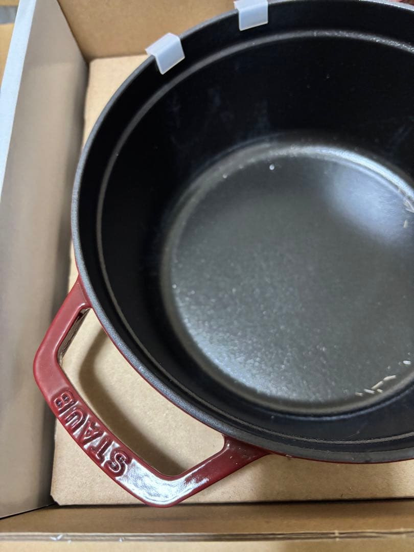 新品未使用品　ストウブ　ピコ・ココット ラウンド 22cm ボルドー