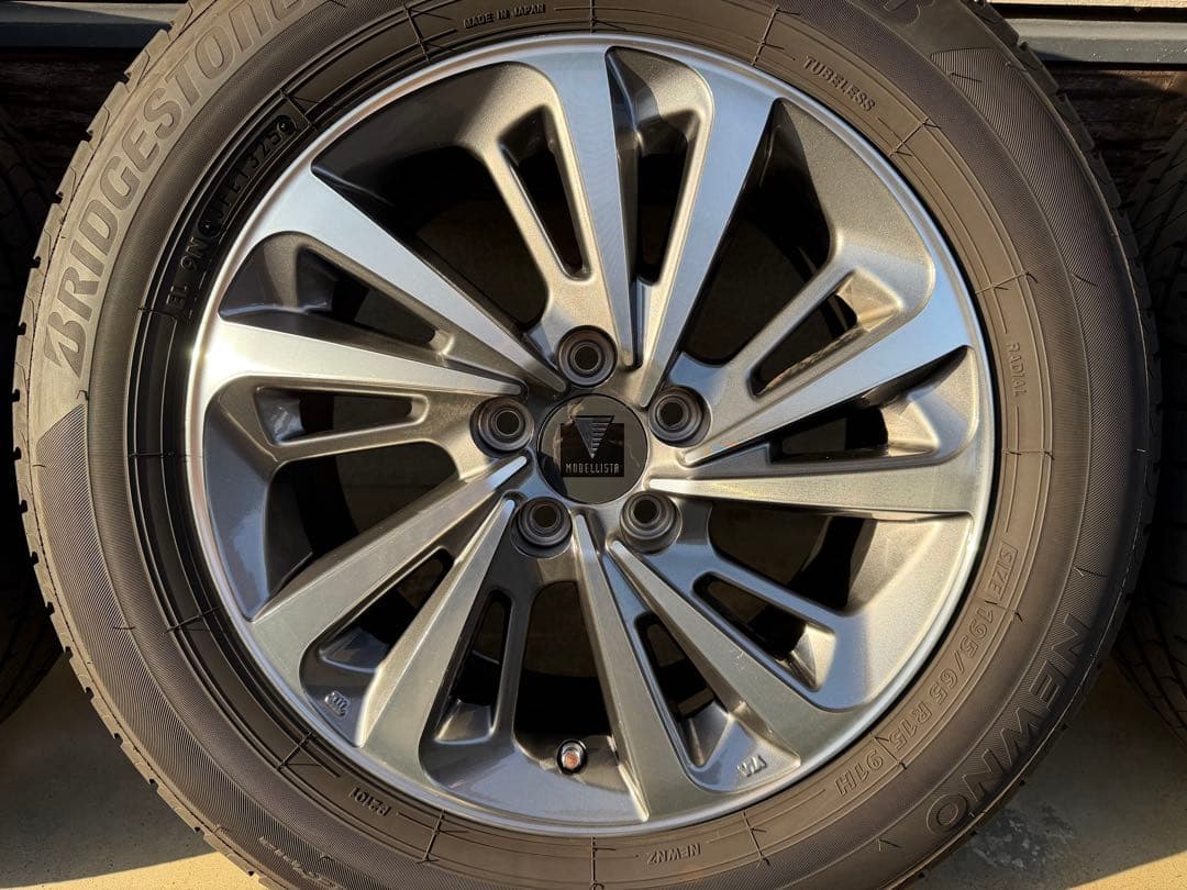 【送料無料】50プリウス　トヨタ純正モデリスタ　15インチ　4本セット