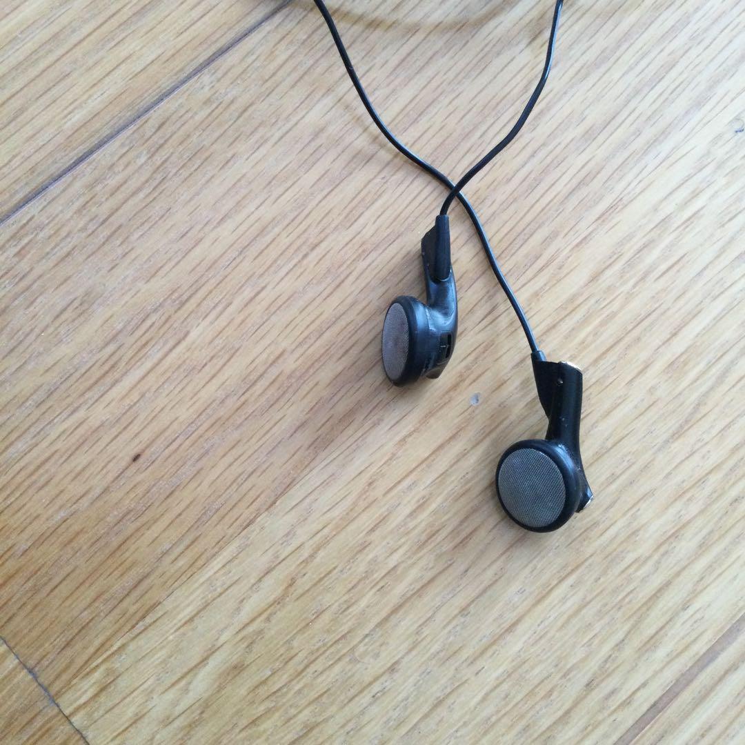 希少高音質SONY MDR-E565インナーイヤホン