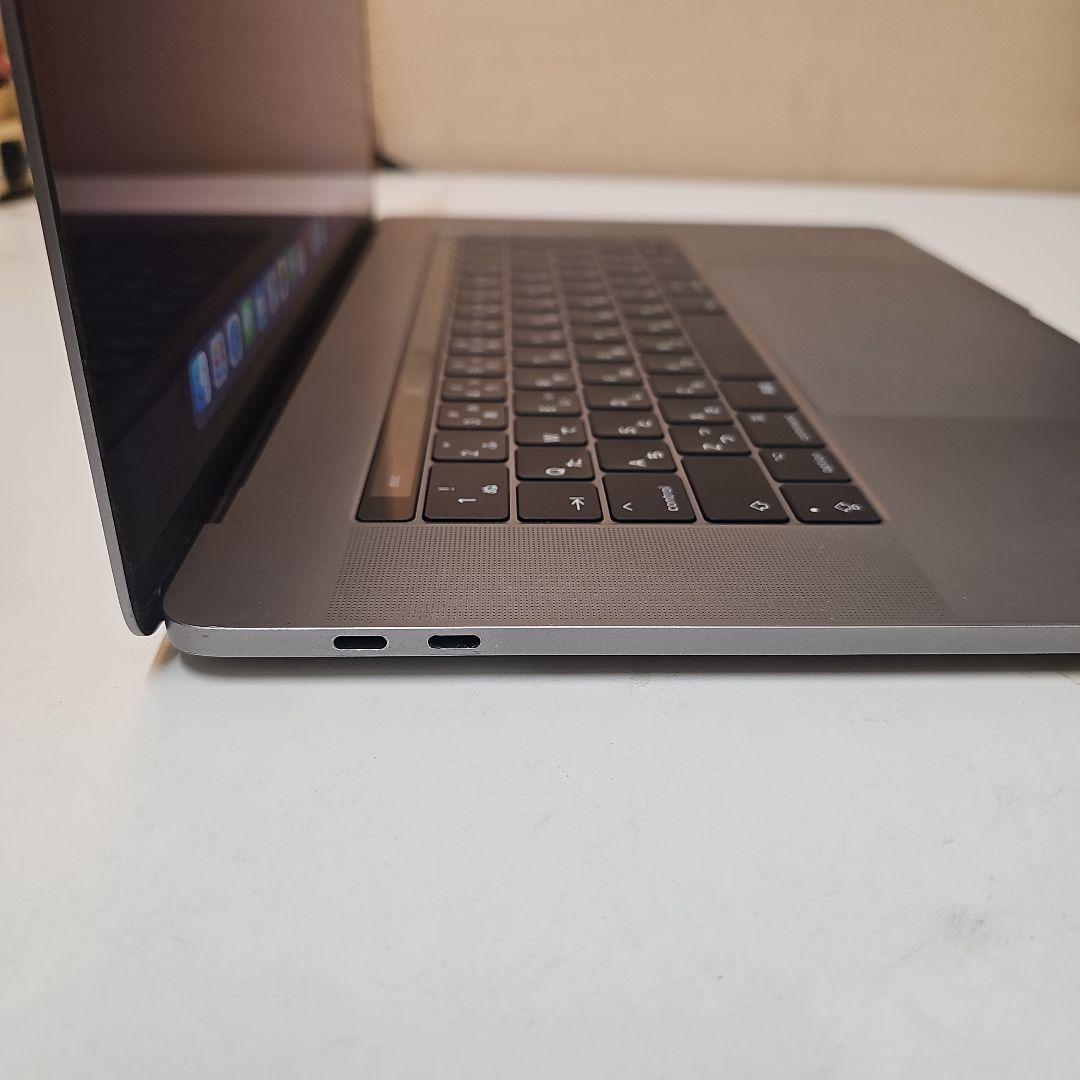 MacBookPro15インチ2017 i7/16GB/RadeonPro555