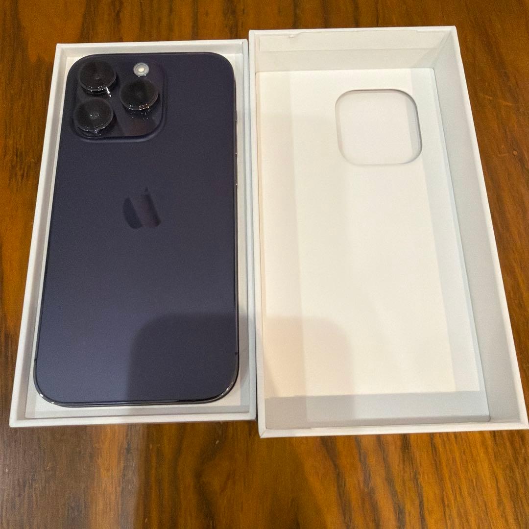 iPhone 14 Pro 128GB ディープパープル　本体　ドコモ美品R様