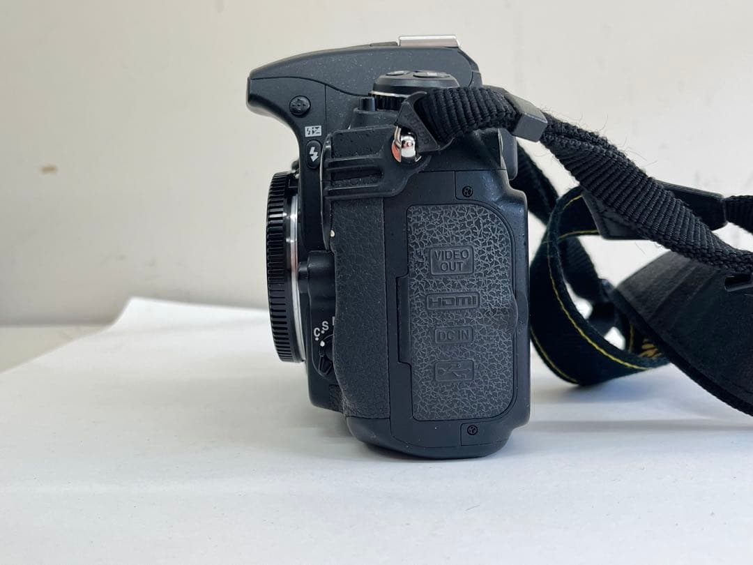 Nikon D300 18-55mmレンズキットバッテリー・充電器・SDカード付