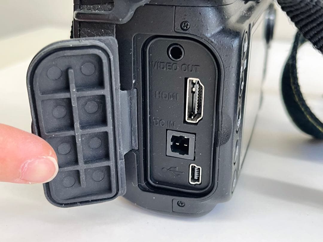 Nikon D300 18-55mmレンズキットバッテリー・充電器・SDカード付