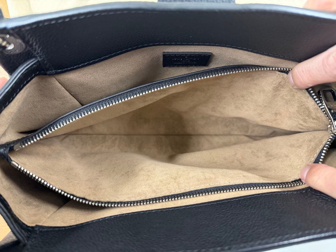 【LOUIS VUITTON】セーヴル バッグ　マヒナ ブラック