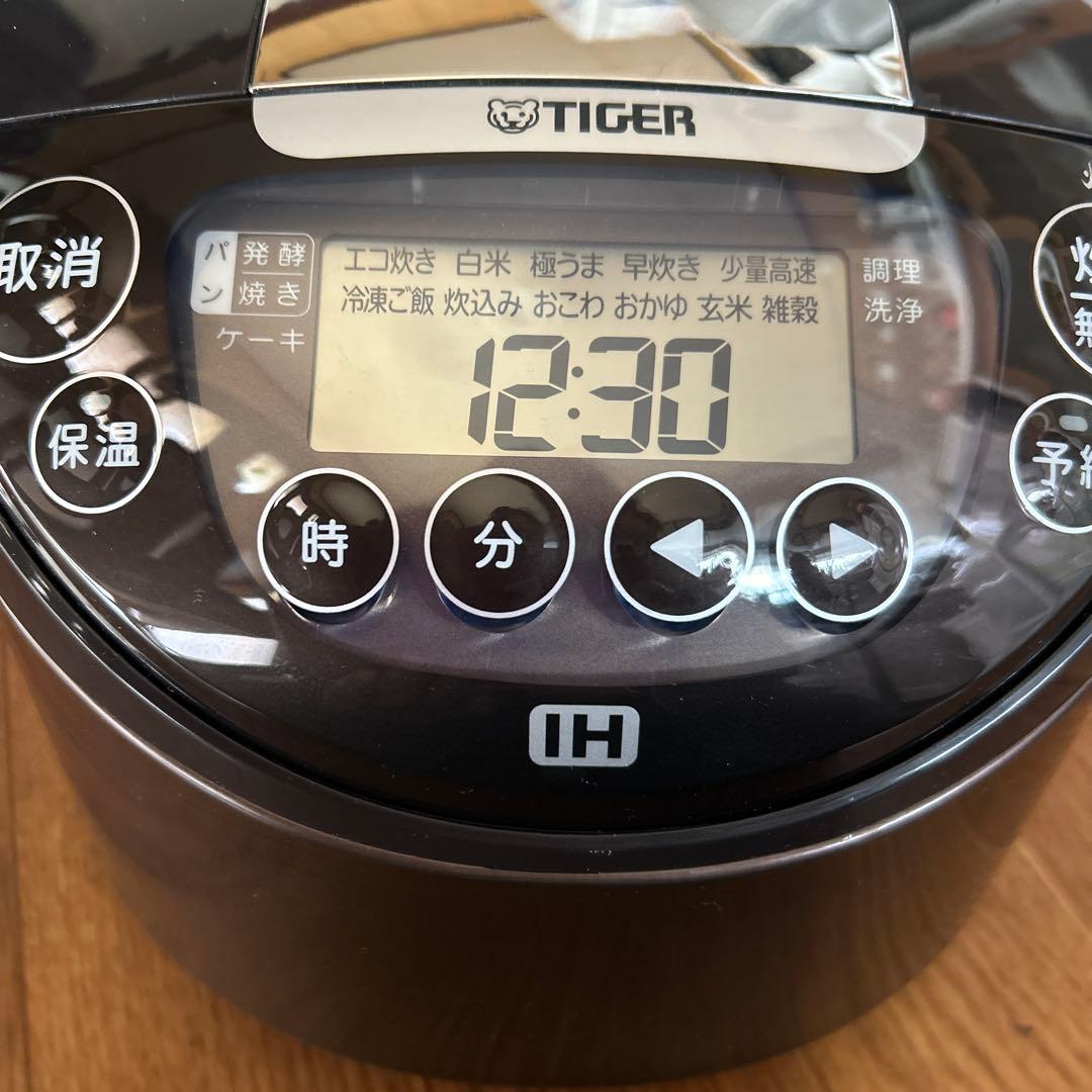 TIGER IH炊飯器 炊きたて　JPW-D100 24年製