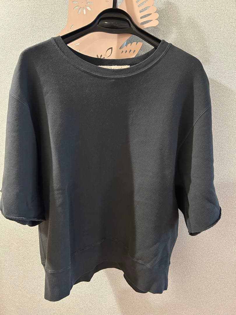 アパルトモン REMI RELIEF CutOff SleeveSweat