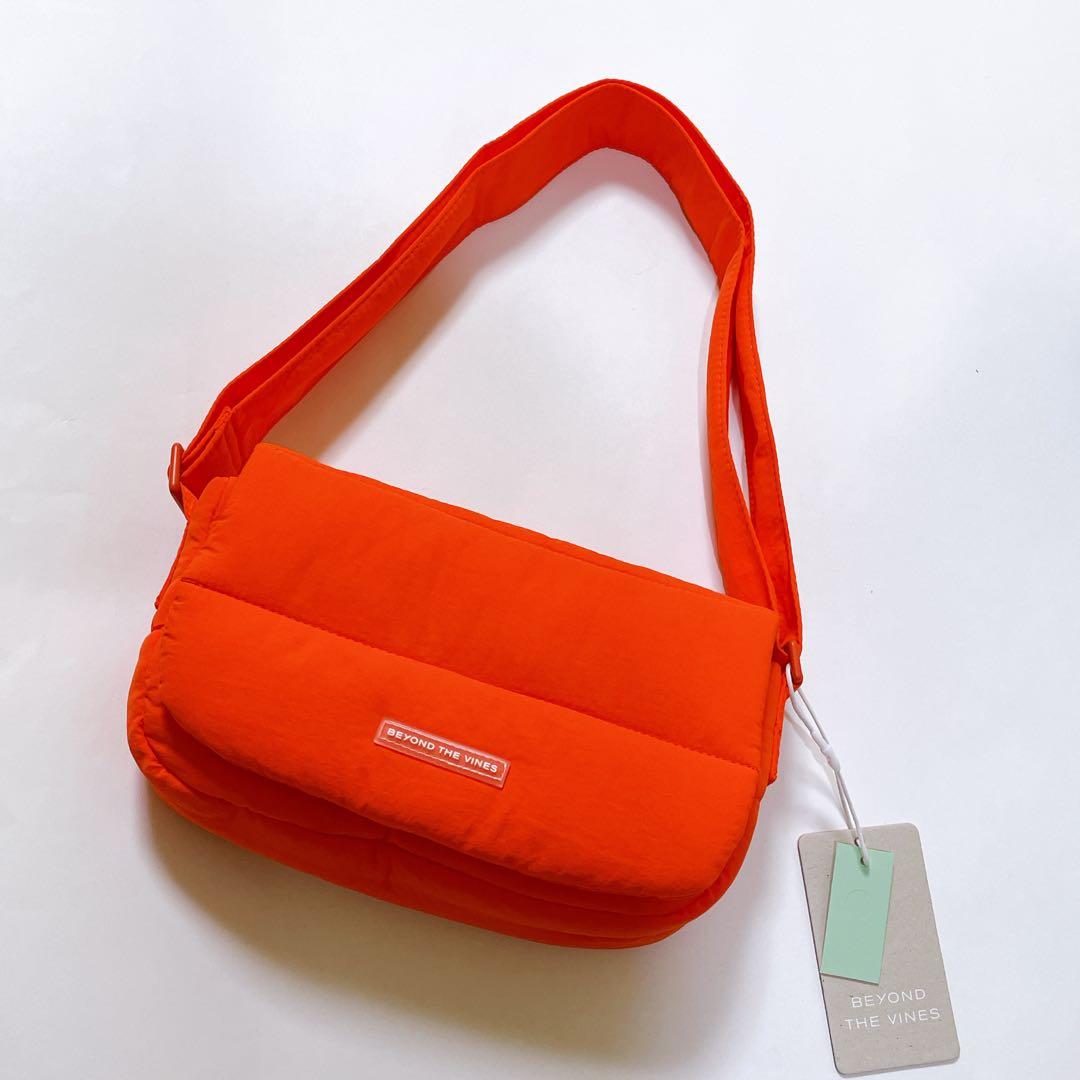 バッグ Beyond The Vines Pocket PoofyBag