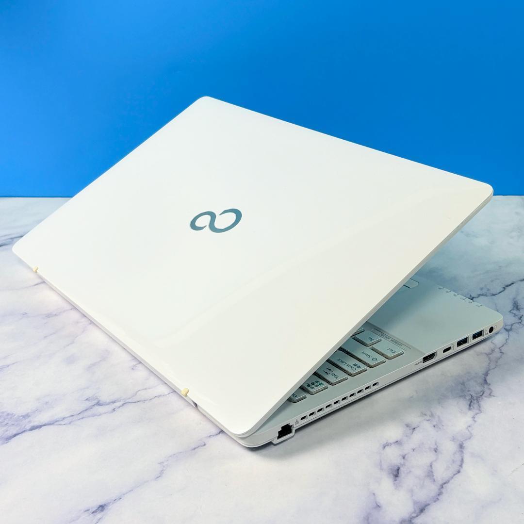 美品！Corei7・16GB・SSD・ブルーレイ・ホワイト・ノートパソコン