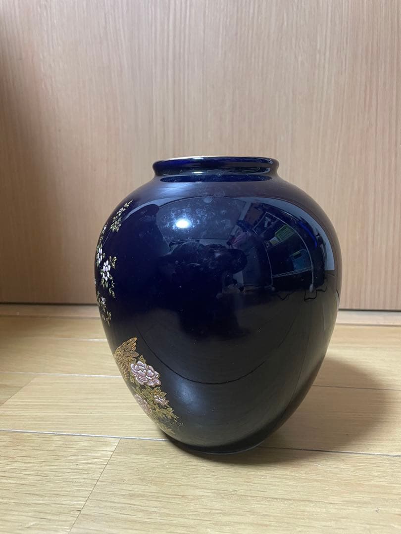 【共箱付き】花瓶 金彩孔雀文 花器 壺 高さ約15cm 伝統工芸