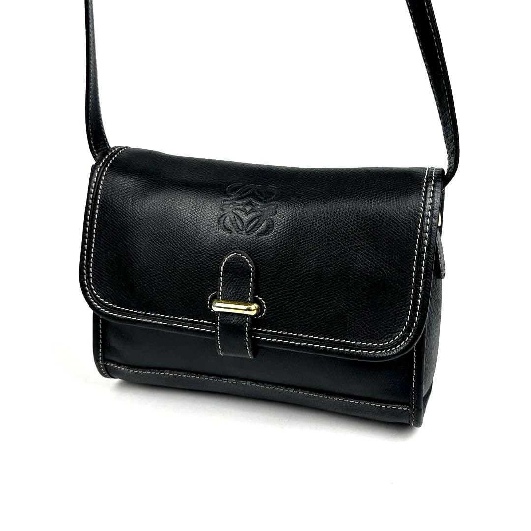 【美品】ロエベ　アナグラム　ショルダーバッグ　ゴールド金具　ステッチ　レザー　黒