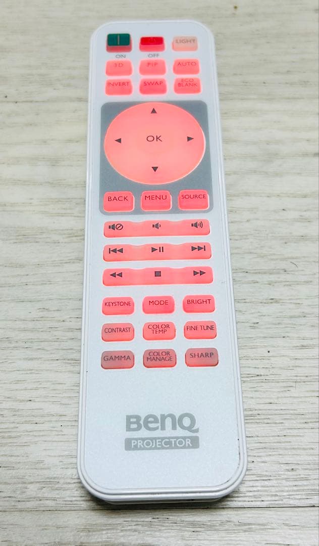 BenQ ベンキュー プロジェクター HT1070 PROJECTOR 動作OK