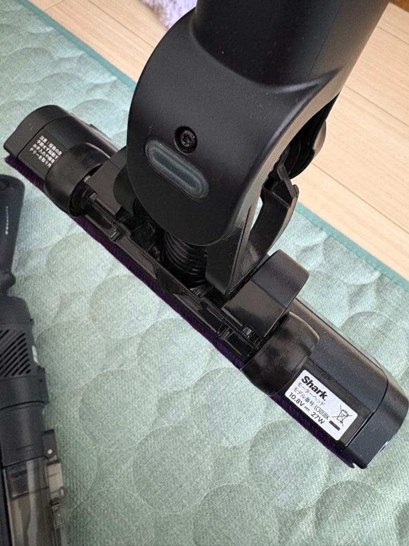 シャーク　掃除機　LC301JBK 本体のみ
