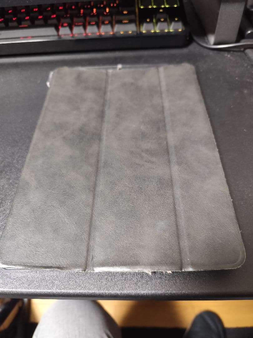 【美品】iPad 第5世代 32GB シルバー wifiモデル　おまけつき