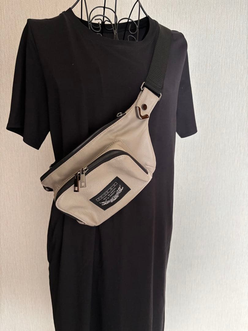 PRIDE BISグレーウエストポーチ フロントポケット付き