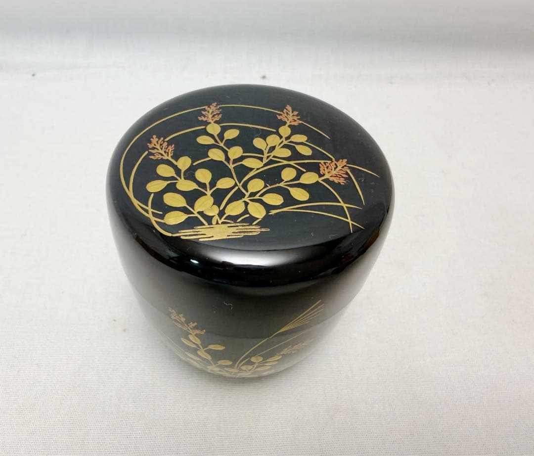 未使用 茶道具 塗師 中村宗哲作 秋草蒔絵 中棗 木製黒真塗 仕覆付 共箱