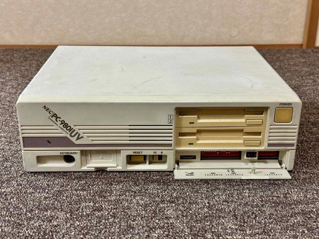 NEC PC-9801UV11 電源ON、FDD起動、26K音源の動作を確認済
