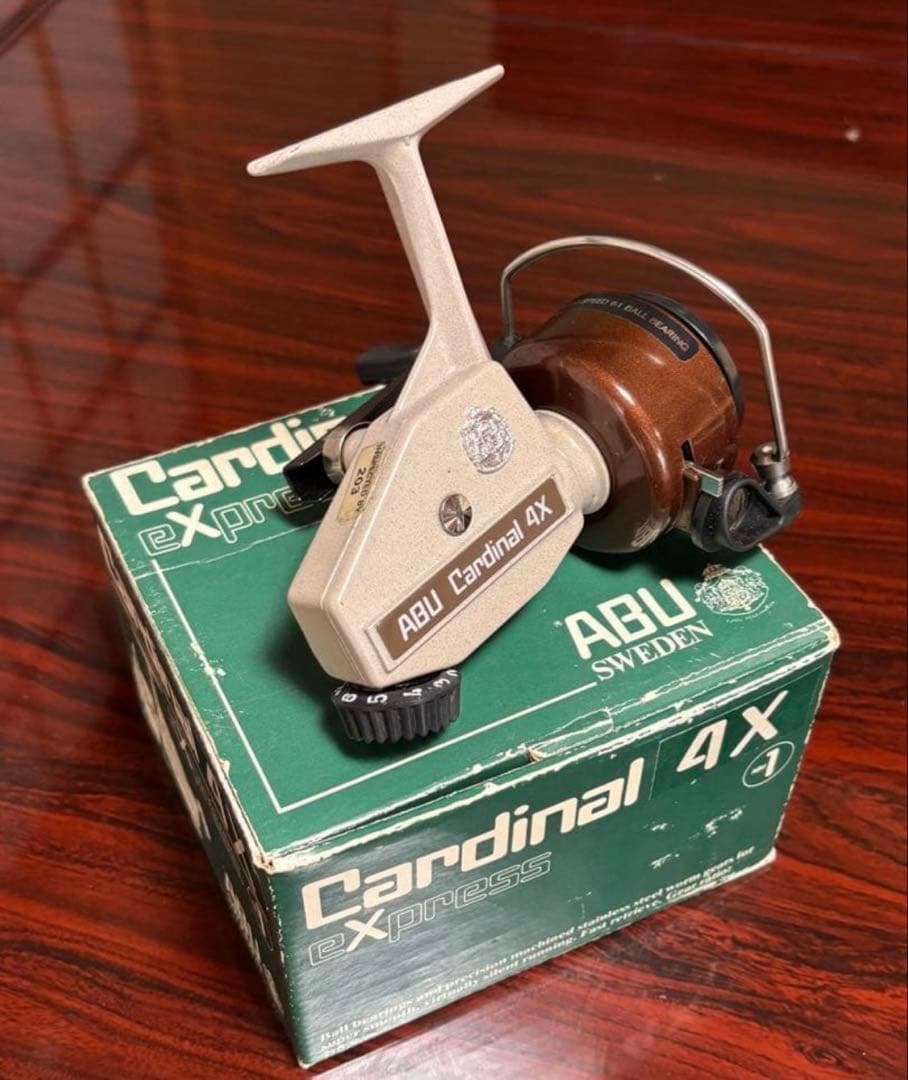 ABU Cardinal 4X express スペアアルミスプール付き