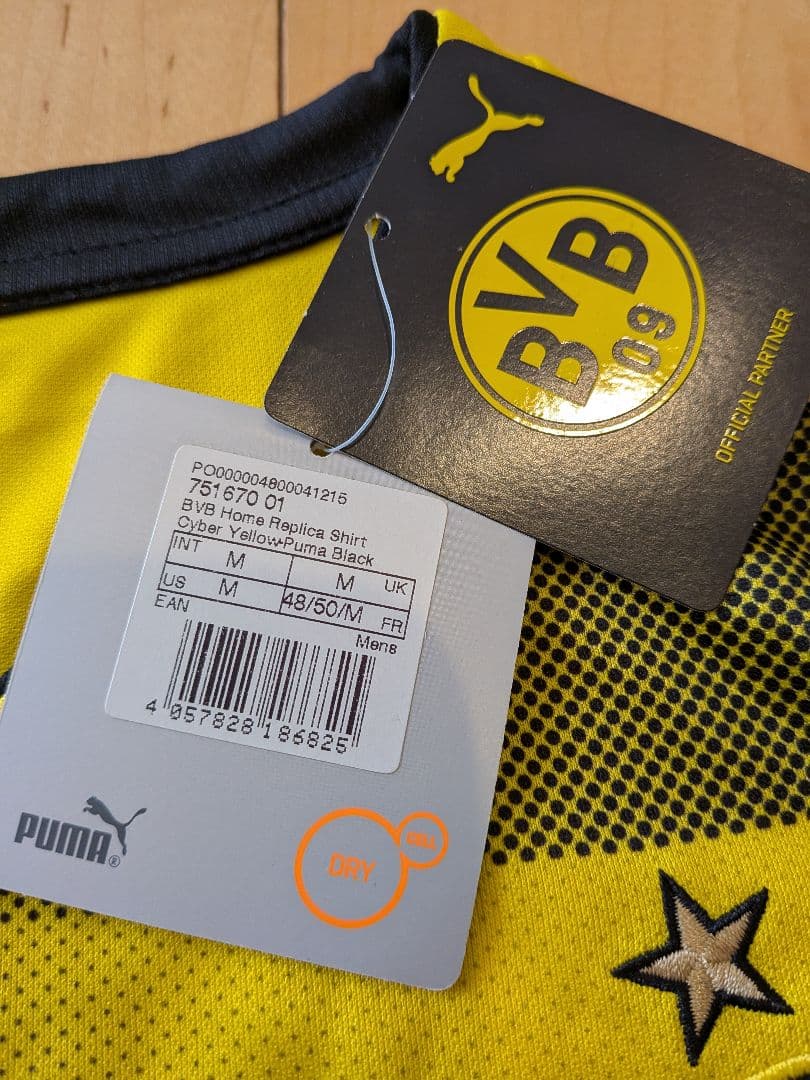 PUMAボルシアドルトムント No.23カガワ新品タグ付きサイン入りユニフォーム