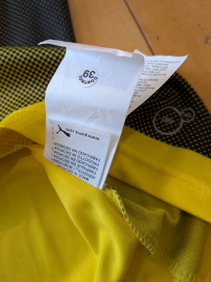 PUMAボルシアドルトムント No.23カガワ新品タグ付きサイン入りユニフォーム