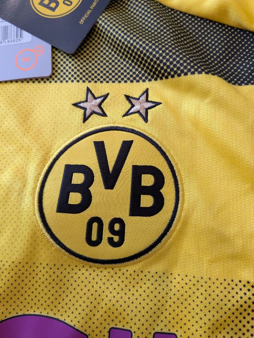 PUMAボルシアドルトムント No.23カガワ新品タグ付きサイン入りユニフォーム