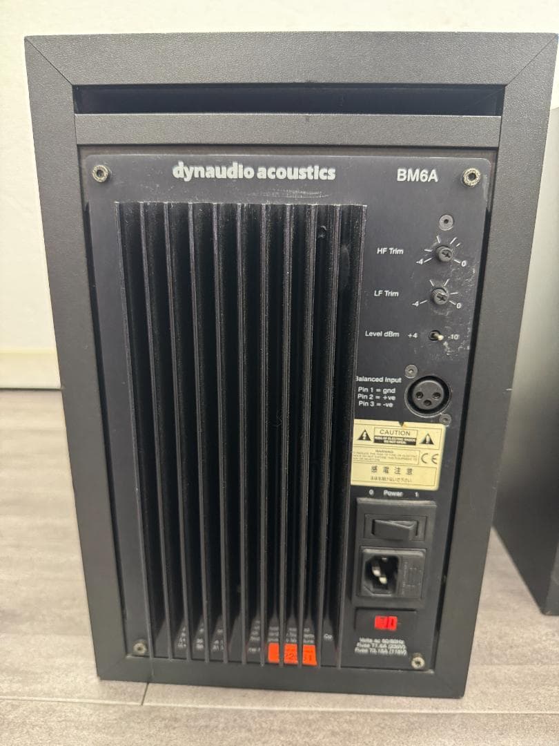 デンマーク製 dynaudio acoustics BM6A ペア