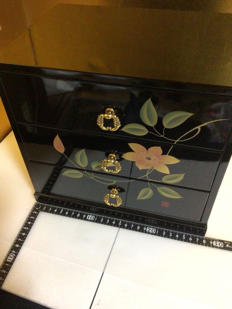 三段引出し 小箪笥 手描き蒔絵