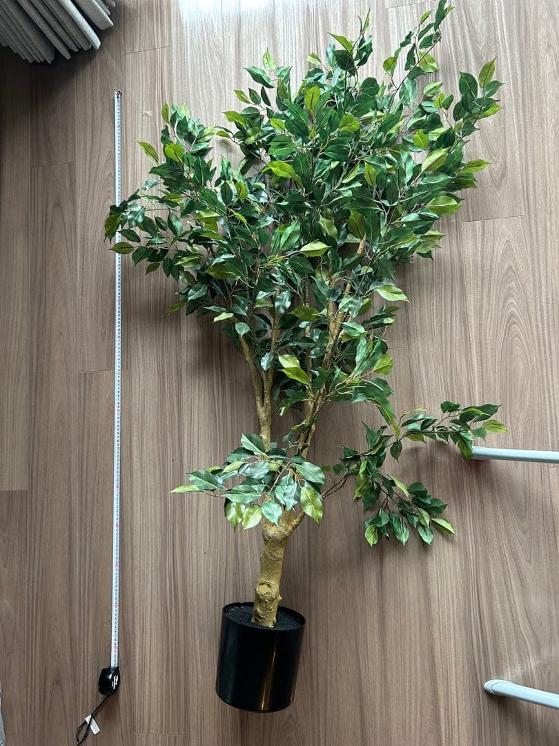 N*e様 人工観葉植物 鉢付き