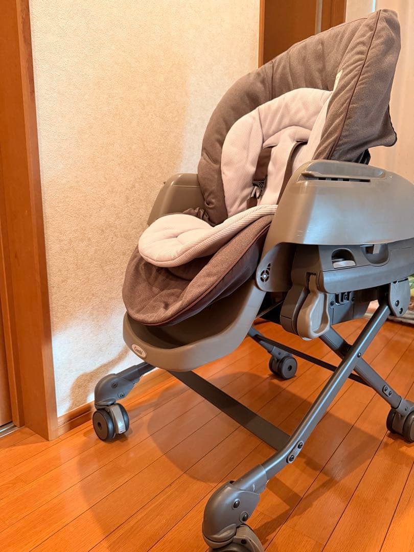 Combi ベビーラック グレー