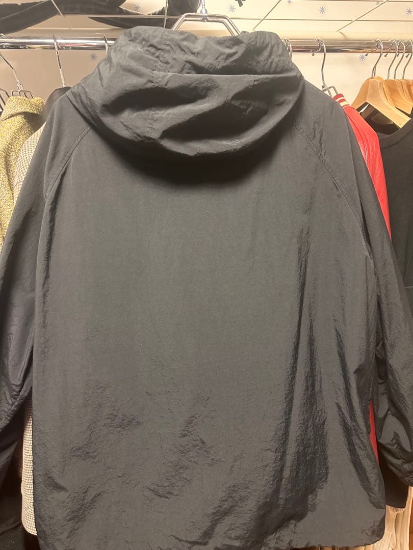 メゾンキツネ フォックスロゴ ウィンドブレーカー