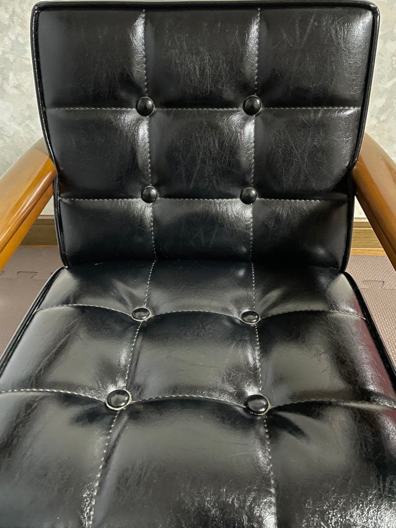 カリモク60 Kチェアミニ　子供用 1人掛けソファ 黒