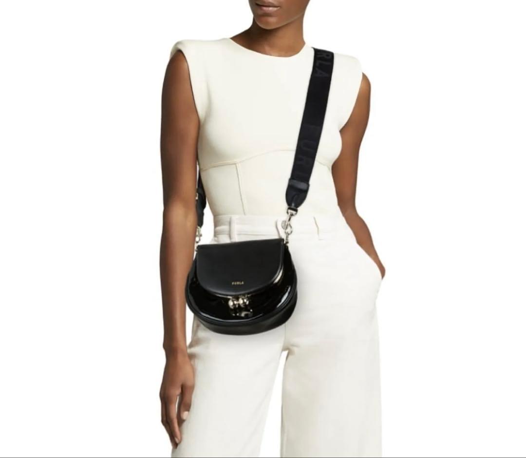 美品 現行　フルラ ポルタジョイア ブラックレザー ショルダー・斜め掛けバック