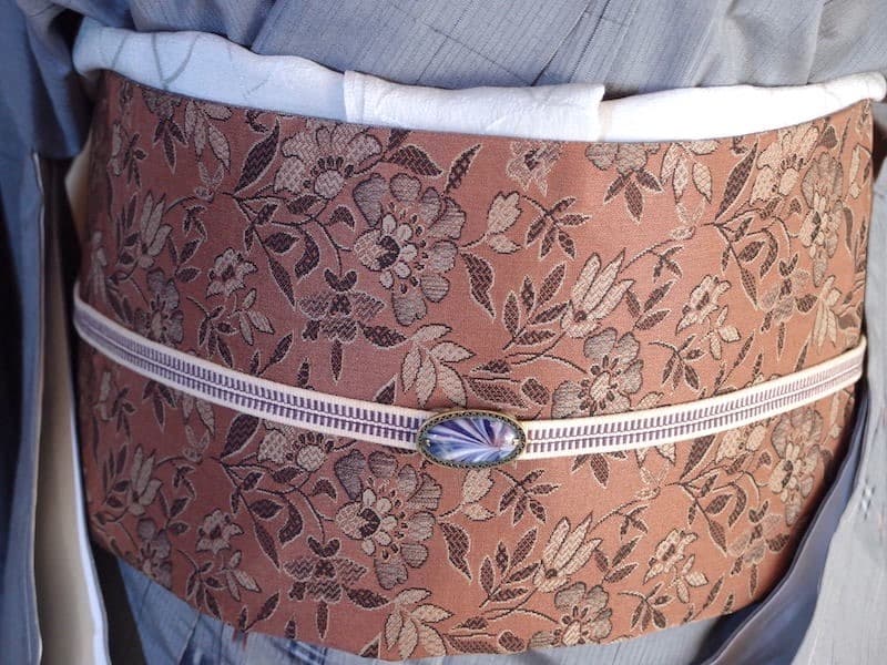 織りの両面名古屋帯（唐花文、花菱古典文）長378 全通総柄　正絹美品