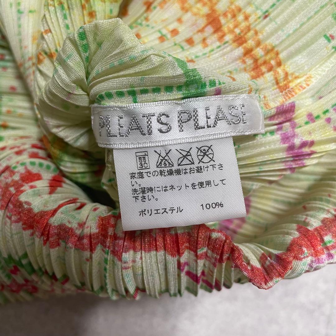 【美品】プリーツプリーズ　総柄　長袖シャツ　ペイント風　3